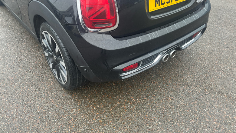 MINI Hatchback 2.0 Cooper S Exclusive II 3dr Auto Petrol Hatchback